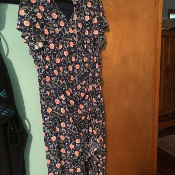 Dress - Picture 4 of 4